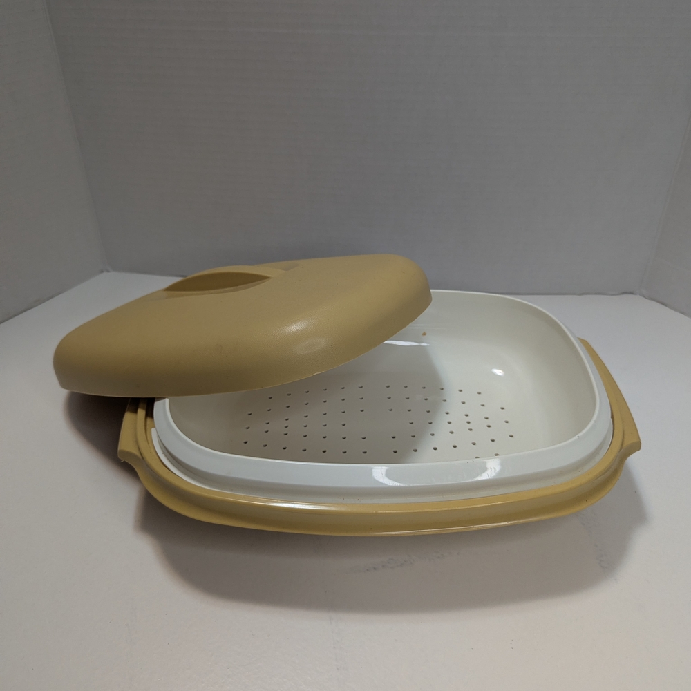 Vintage Tupperware Harvest Gold Microwave Steamer 3 Piece - Picture 8 of 8